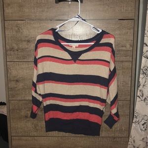 Long sleeve light sweater/shirt